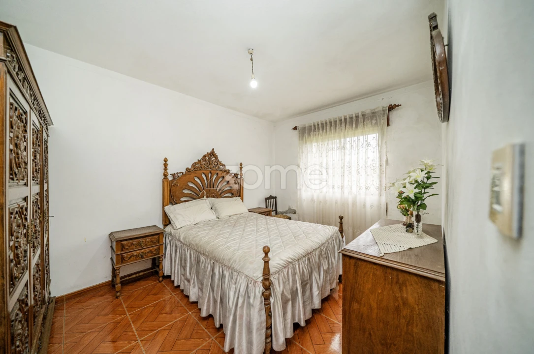 Moradia T4 para Venda em Garfe Foto 11