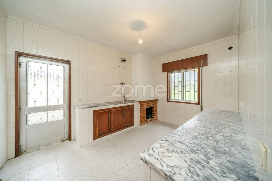 Moradia T4 para Venda em Garfe Foto 19