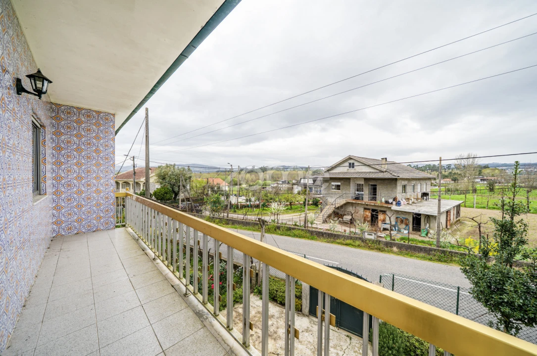 Moradia T4 para Venda em Garfe Foto 24