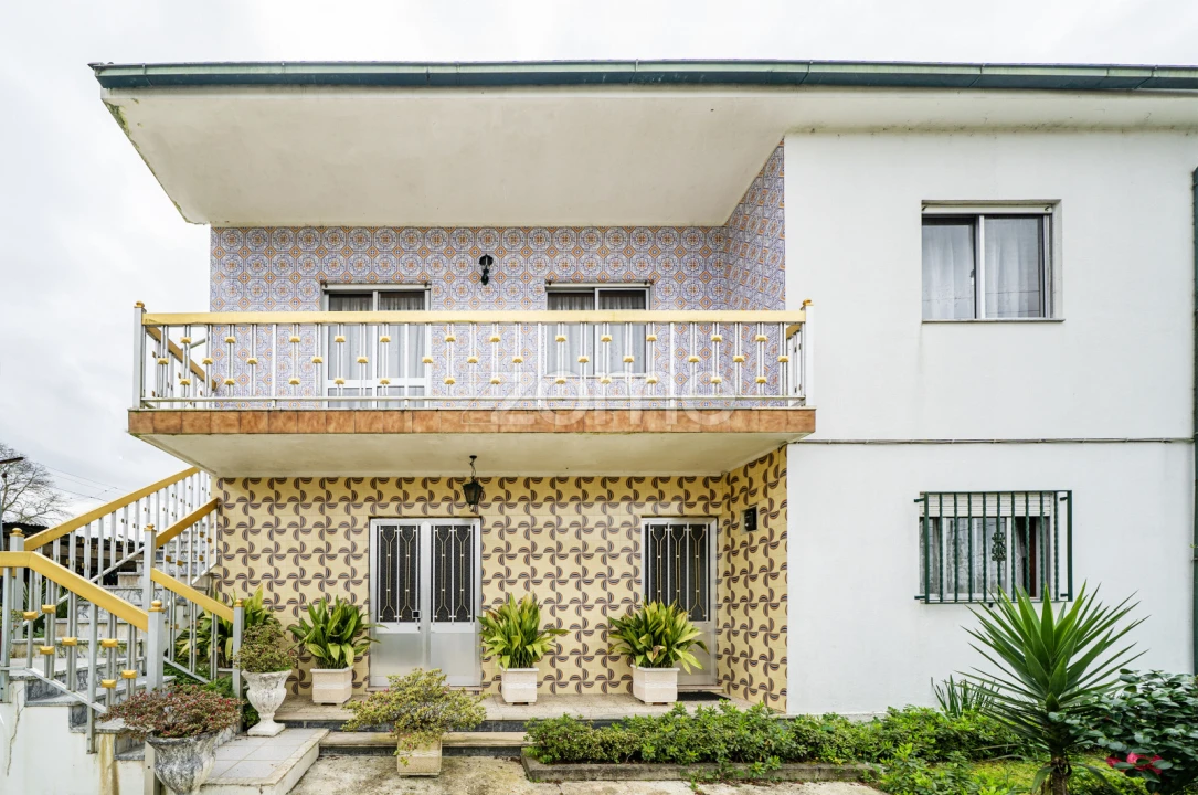 Moradia T4 para Venda em Garfe Foto 4