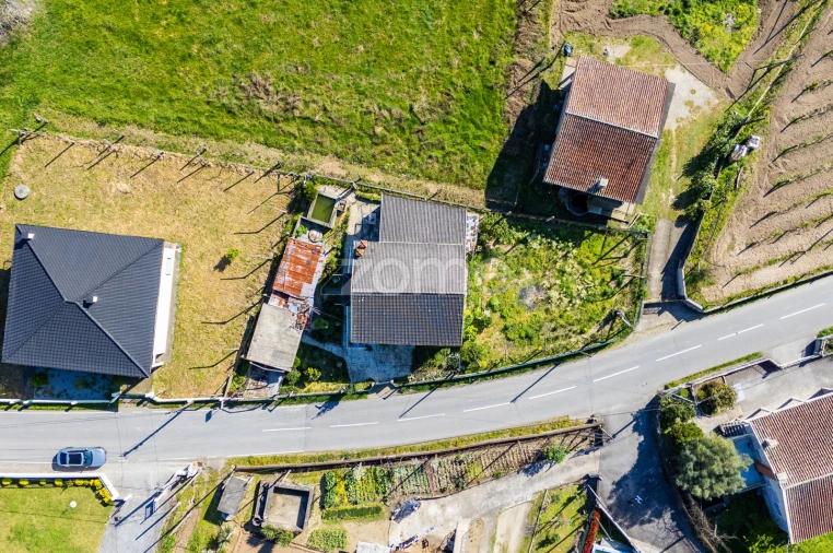 Moradia T4 para Venda em Garfe Foto 46