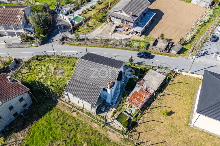 Moradia T4 para Venda em Garfe Foto 47