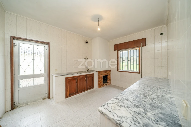 Moradia T4 para Venda em Garfe Foto 19