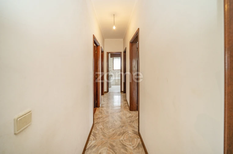 Moradia T4 para Venda em Garfe Foto 21