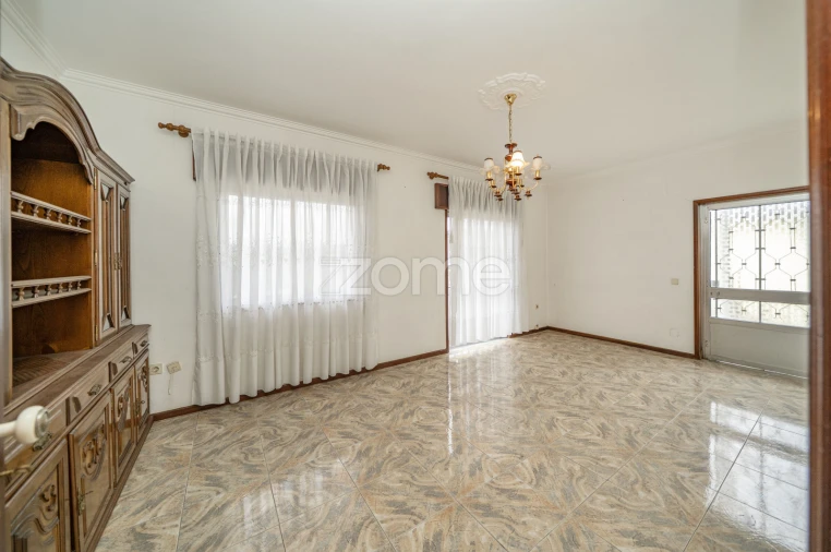 Moradia T4 para Venda em Garfe Foto 22