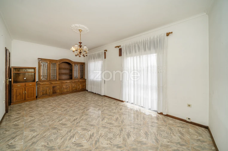 Moradia T4 para Venda em Garfe Foto 23