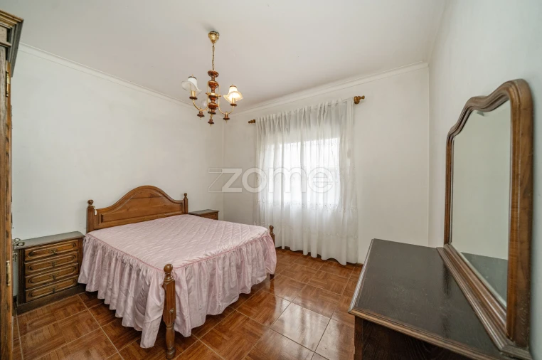 Moradia T4 para Venda em Garfe Foto 27