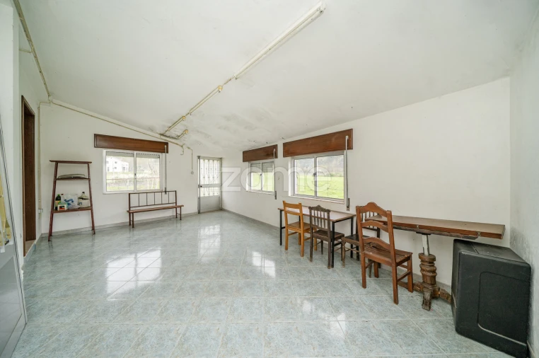 Moradia T4 para Venda em Garfe Foto 33