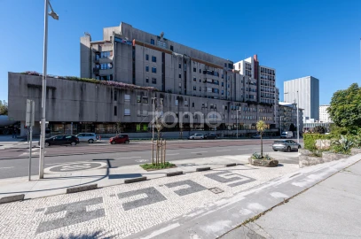 Apartamento T5 para Venda em Lordelo do Ouro e Massarelos