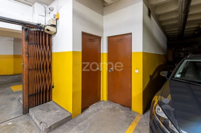 Apartamento T5 para Venda em Lordelo do Ouro e Massarelos