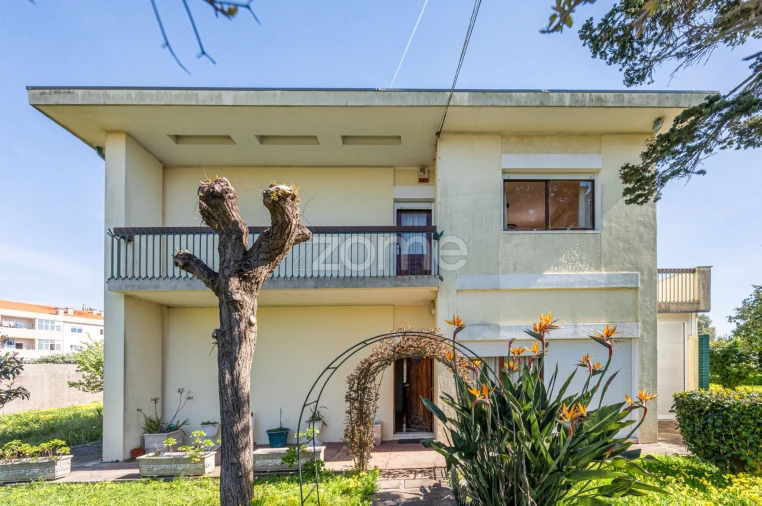 Moradia T5 para Venda em Canidelo Foto 1