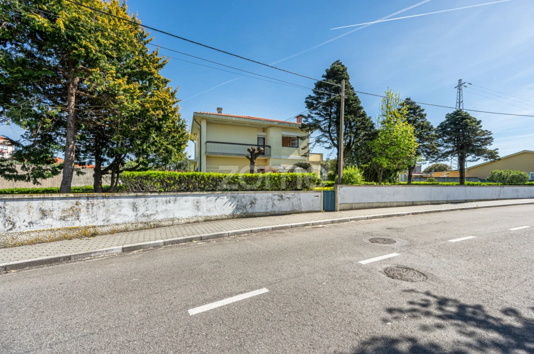 Moradia T5 para Venda em Canidelo Foto 38