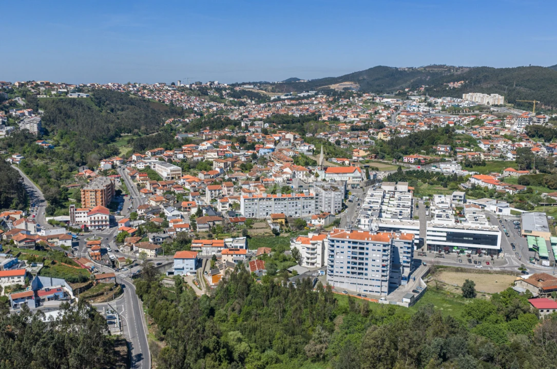 Moradia T4 para Venda em Fânzeres e São Pedro da Cova Foto 51