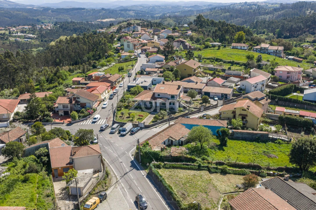 Moradia T4 para Venda em Fânzeres e São Pedro da Cova Foto 50