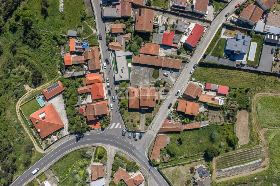 Moradia T4 para Venda em Fânzeres e São Pedro da Cova Foto 48