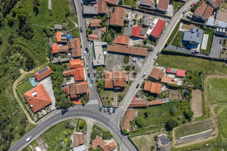 Moradia T4 para Venda em Fânzeres e São Pedro da Cova Foto 48