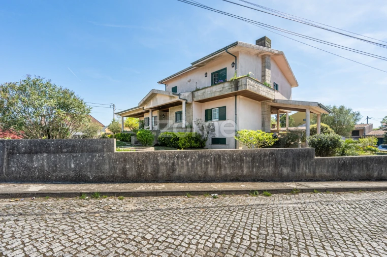 Moradia T4 para Venda em Fânzeres e São Pedro da Cova