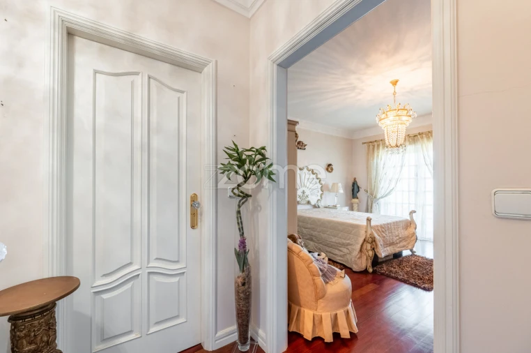 Moradia T4 para Venda em Fânzeres e São Pedro da Cova Foto 16