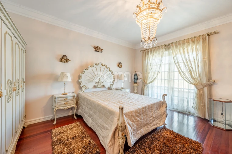 Moradia T4 para Venda em Fânzeres e São Pedro da Cova Foto 17