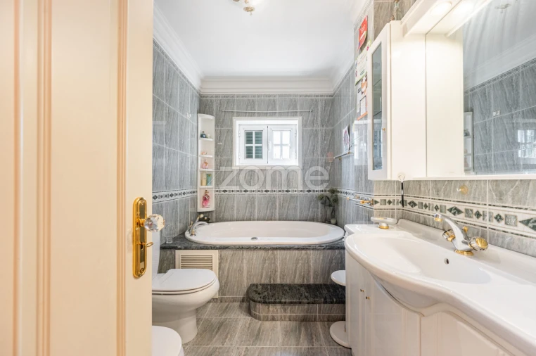 Moradia T4 para Venda em Fânzeres e São Pedro da Cova Foto 23