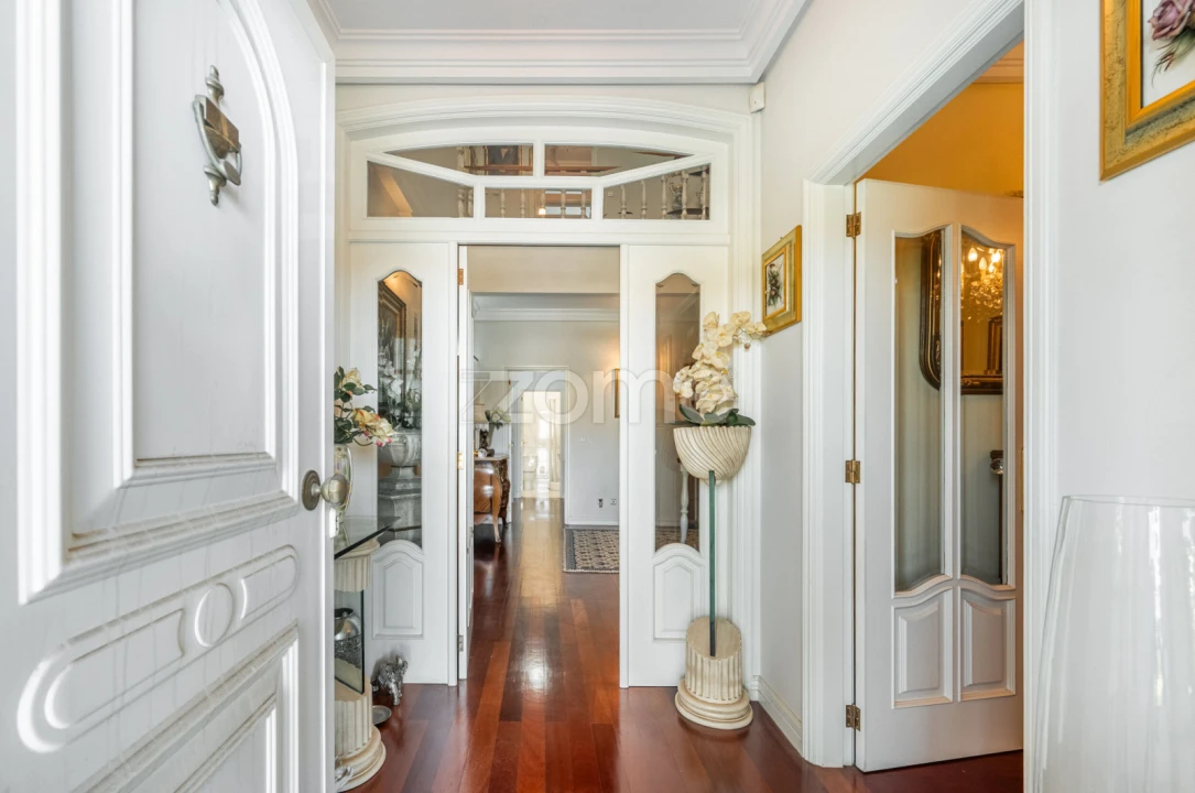 Moradia T4 para Venda em Fânzeres e São Pedro da Cova Foto 3