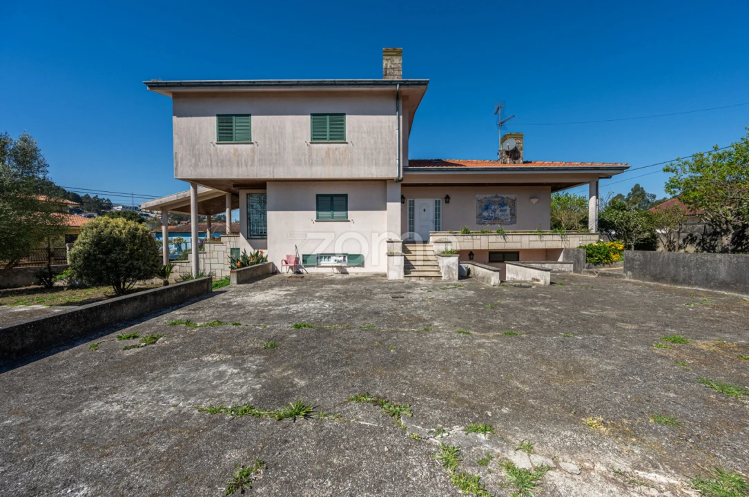 Moradia T4 para Venda em Fânzeres e São Pedro da Cova Foto 37