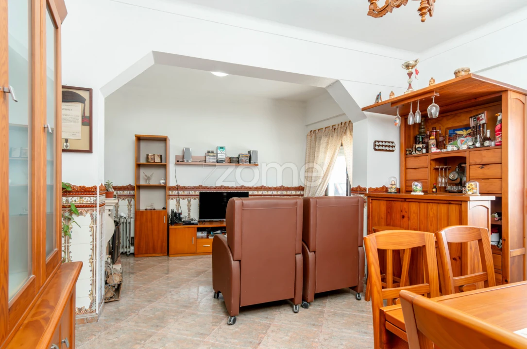 Moradia T2 para Venda em Azambuja Foto 12