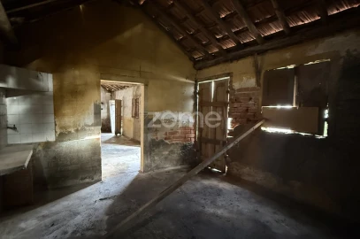 Moradia T1 para Venda em Souselas e Botão