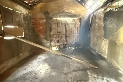 Moradia T1 para Venda em Souselas e Botão