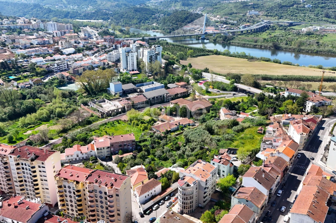 Moradia T13 para Venda em Sé Nova, Santa Cruz, Almedina e São Bartolomeu Foto 31