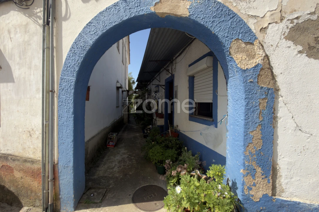 Moradia T13 para Venda em Sé Nova, Santa Cruz, Almedina e São Bartolomeu Foto 3