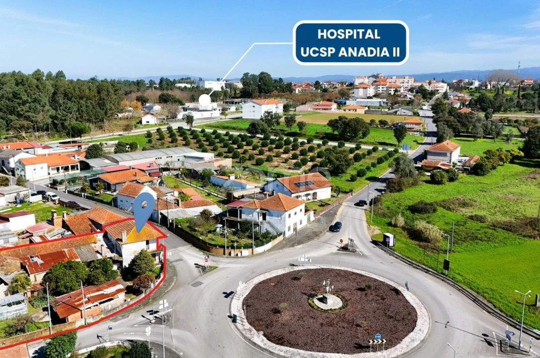 Moradia T5 para Venda em Sangalhos Foto 4