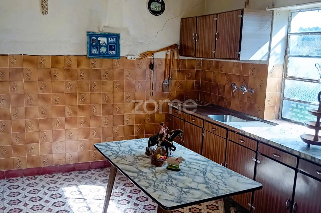 Moradia T5 para Venda em Sangalhos Foto 18