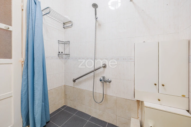 Apartamento T2 para Venda em Alvalade Foto 11