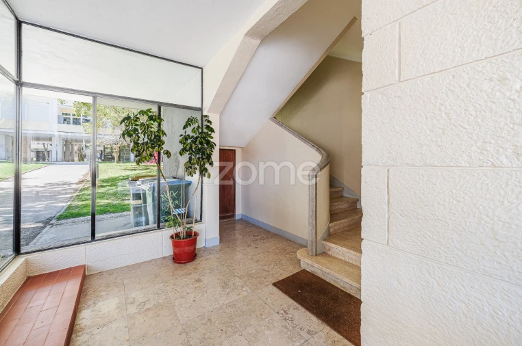 Apartamento T2 para Venda em Alvalade Foto 17