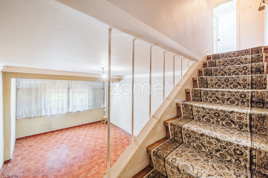 Apartamento T2 para Venda em Alvalade Foto 6