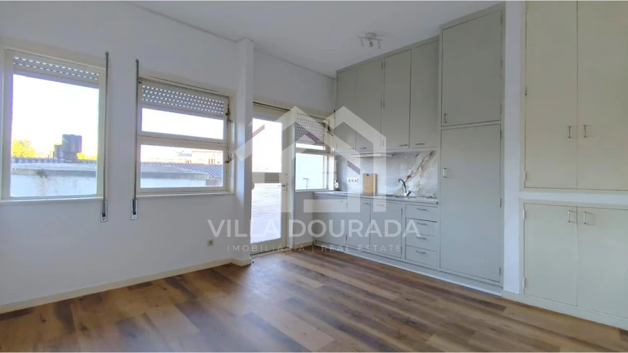 Apartamento para Venda em Lordelo do Ouro e Massarelos Foto 1