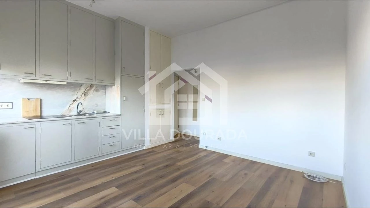 Apartamento para Venda em Lordelo do Ouro e Massarelos Foto 3