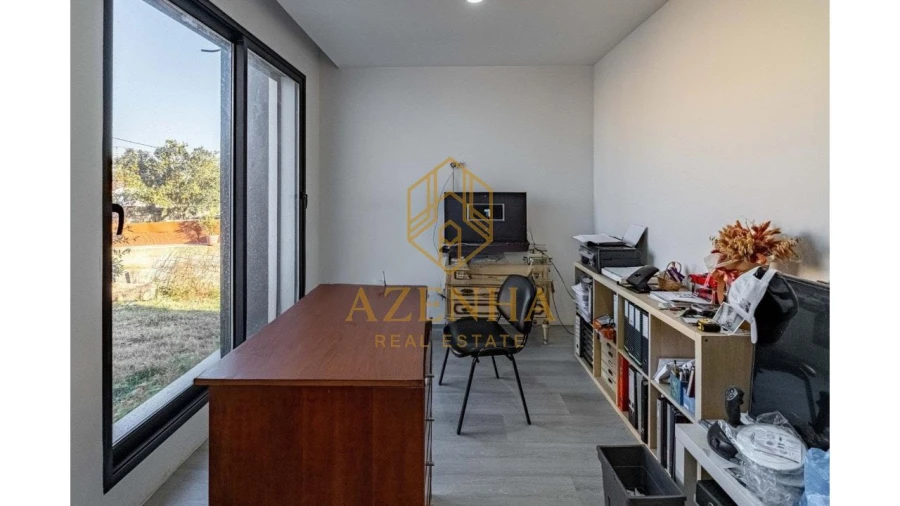 Moradia T4 para Venda em Nogueira e Silva Escura Foto 18