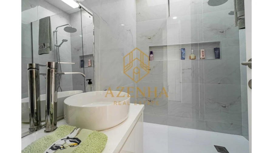 Moradia T4 para Venda em Nogueira e Silva Escura Foto 25