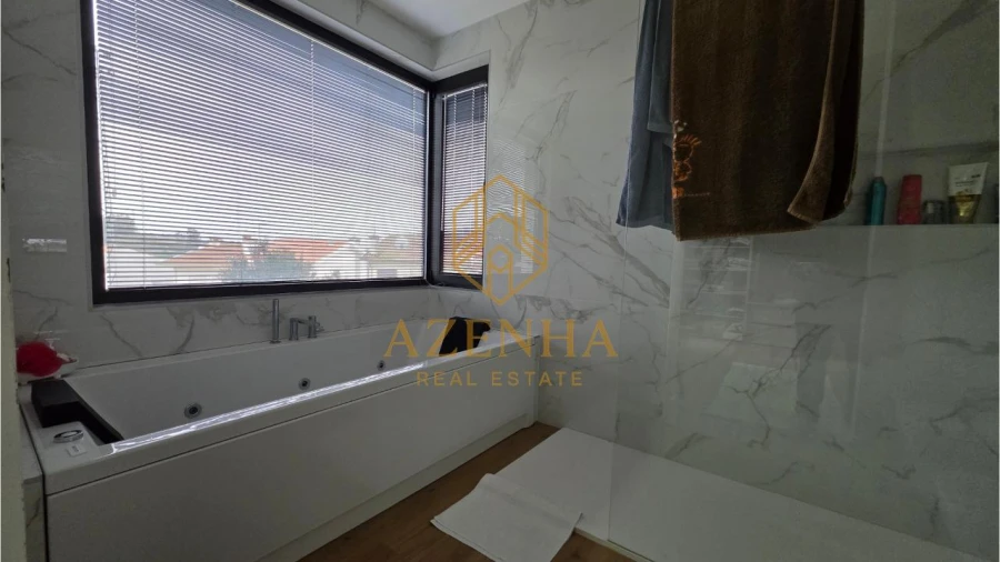 Moradia T4 para Venda em Nogueira e Silva Escura Foto 28