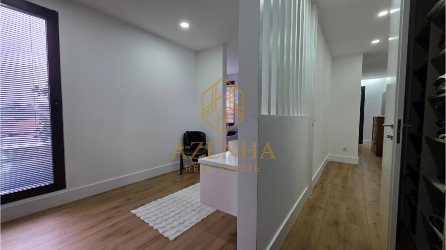 Moradia T4 para Venda em Nogueira e Silva Escura Foto 38