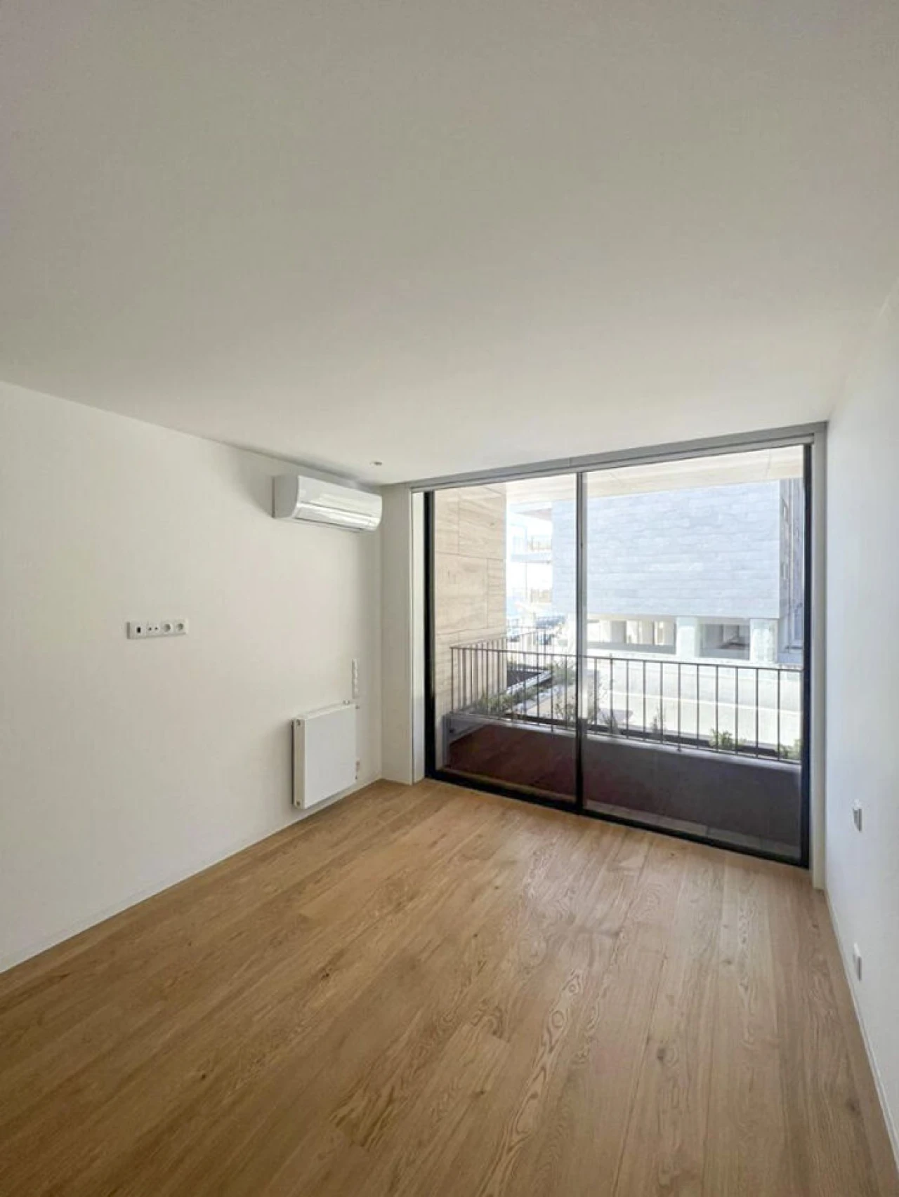 Apartamento T4 para Venda em Lordelo do Ouro e Massarelos Foto 17