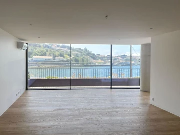 Apartamento T4 para Venda em Lordelo do Ouro e Massarelos