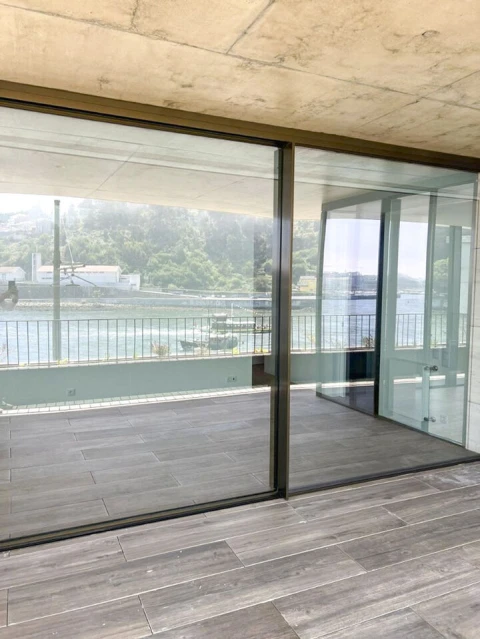 Apartamento T4 para Venda em Lordelo do Ouro e Massarelos
