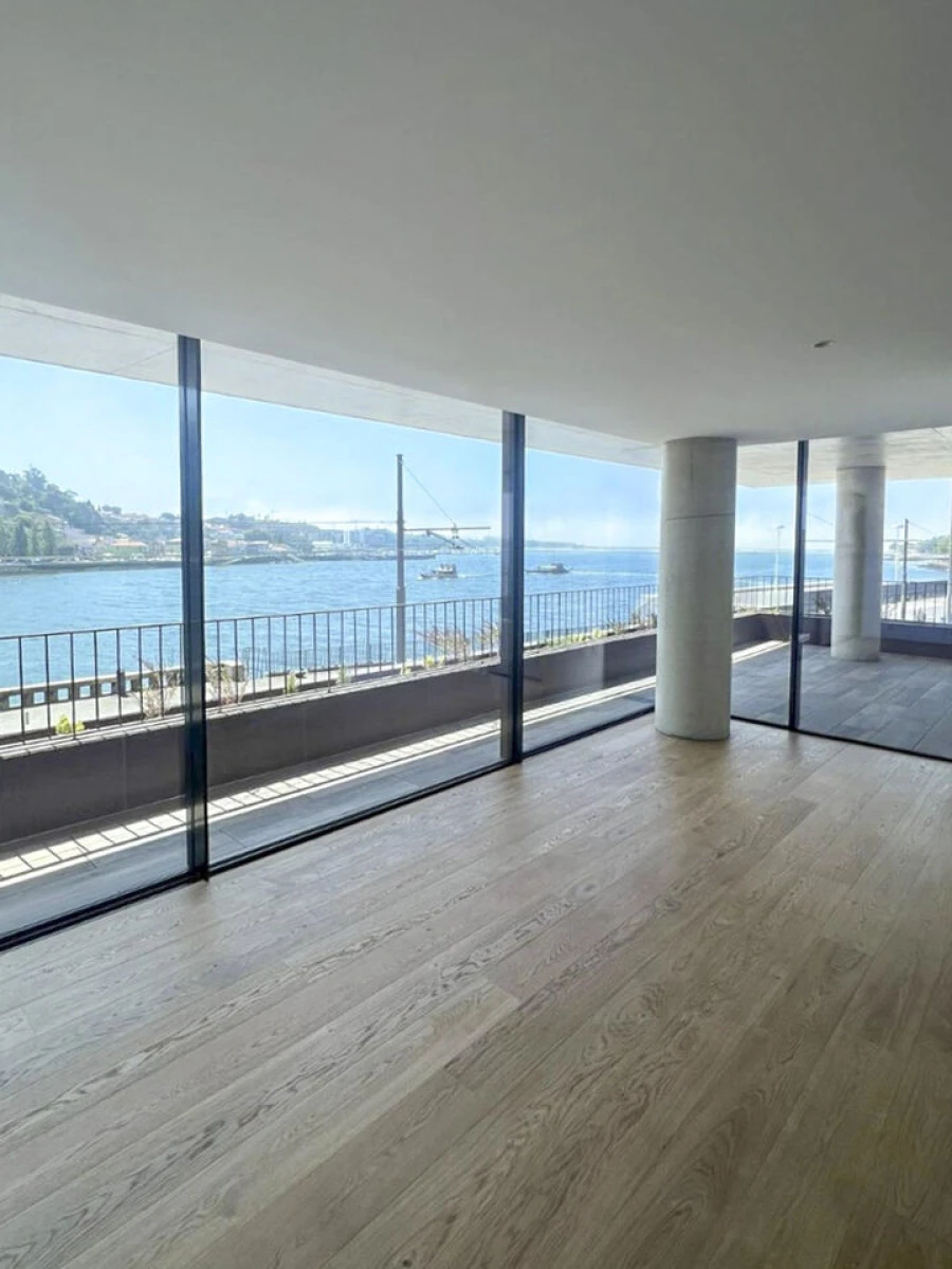 Apartamento T4 para Venda em Lordelo do Ouro e Massarelos Foto 4