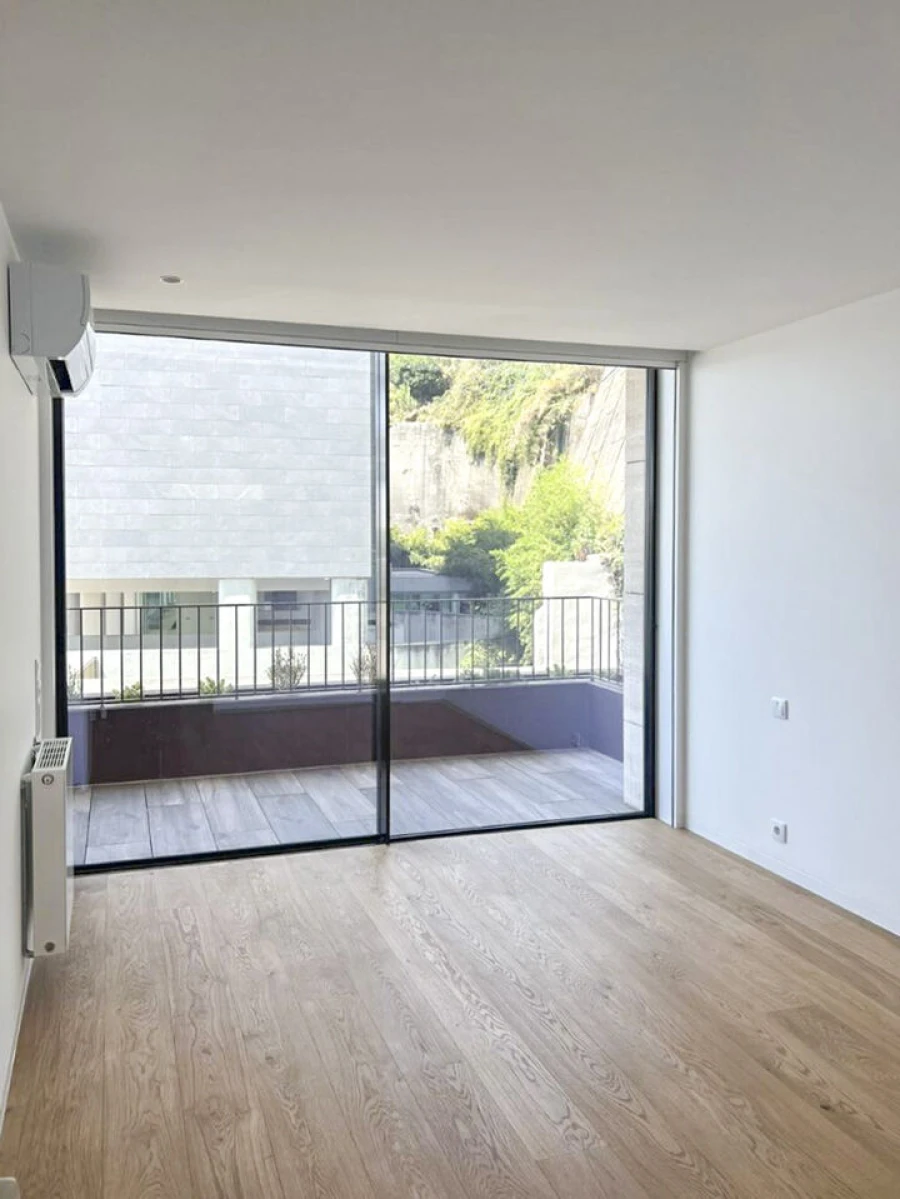 Apartamento T4 para Venda em Lordelo do Ouro e Massarelos Foto 21