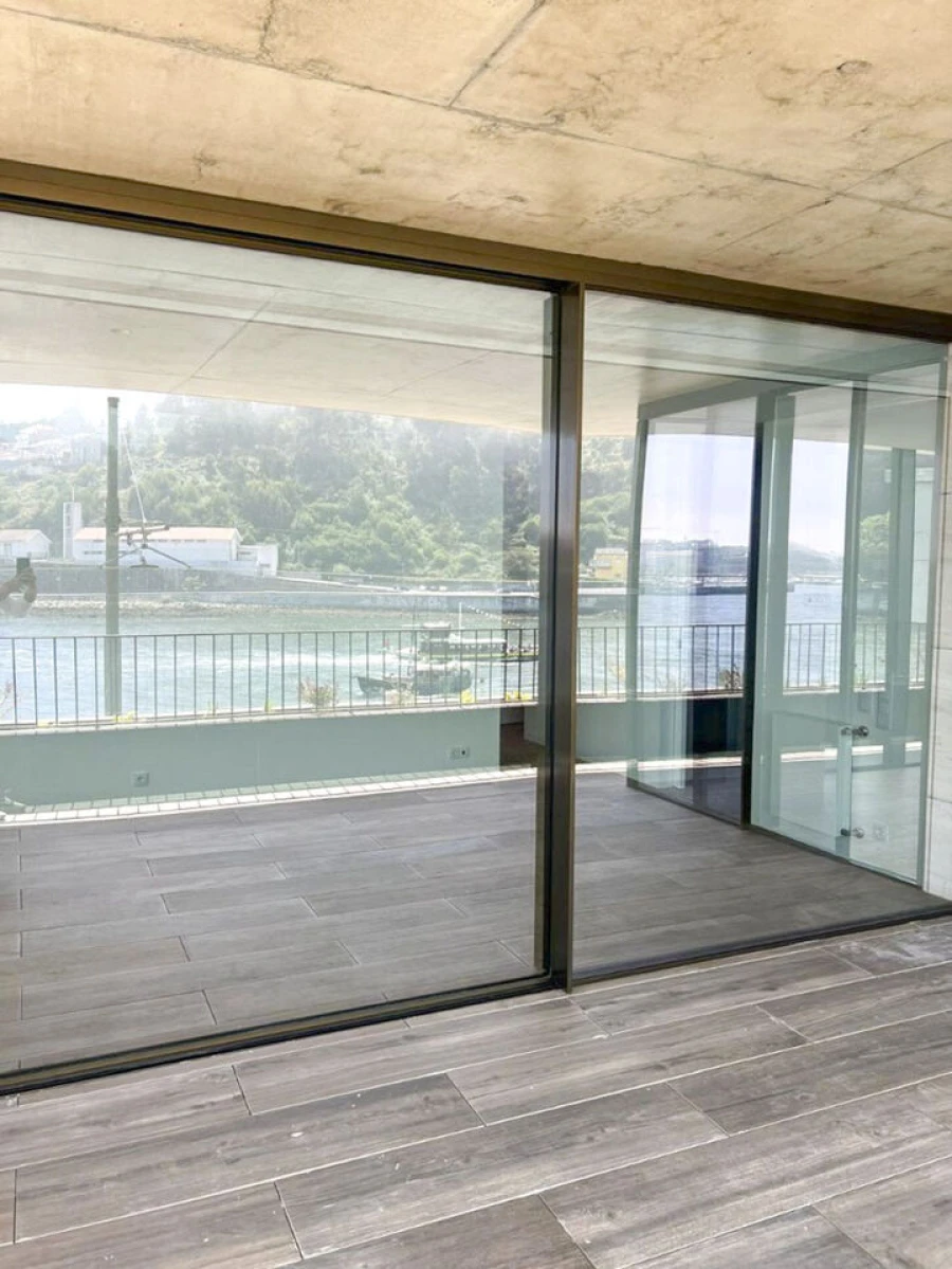 Apartamento T4 para Venda em Lordelo do Ouro e Massarelos Foto 25