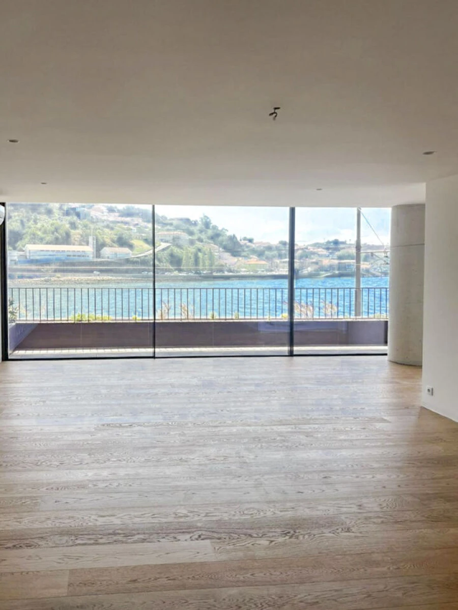 Apartamento T4 para Venda em Lordelo do Ouro e Massarelos Foto 27