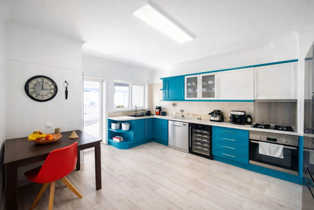 Moradia T5 para Venda em Estômbar e Parchal Foto 9